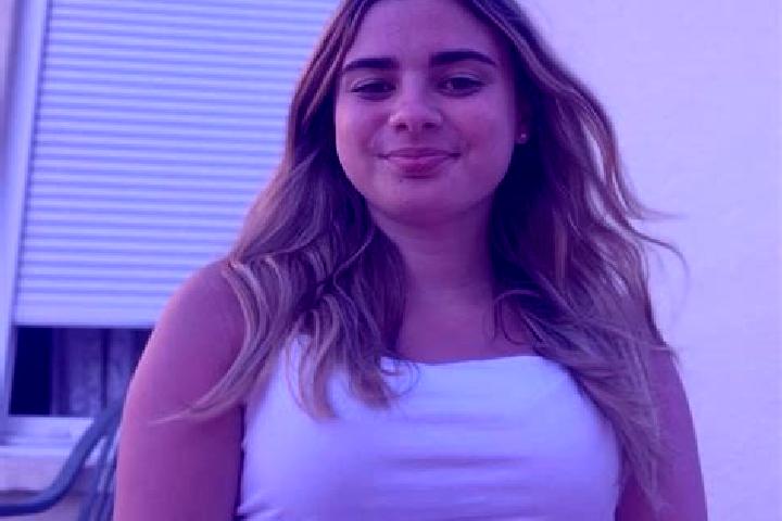 Lucy, 20 — Escort in Choisy, France