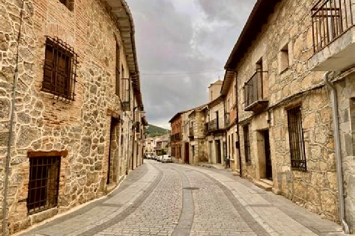 Lucy, 20 — Escort in El Berrueco, Spain