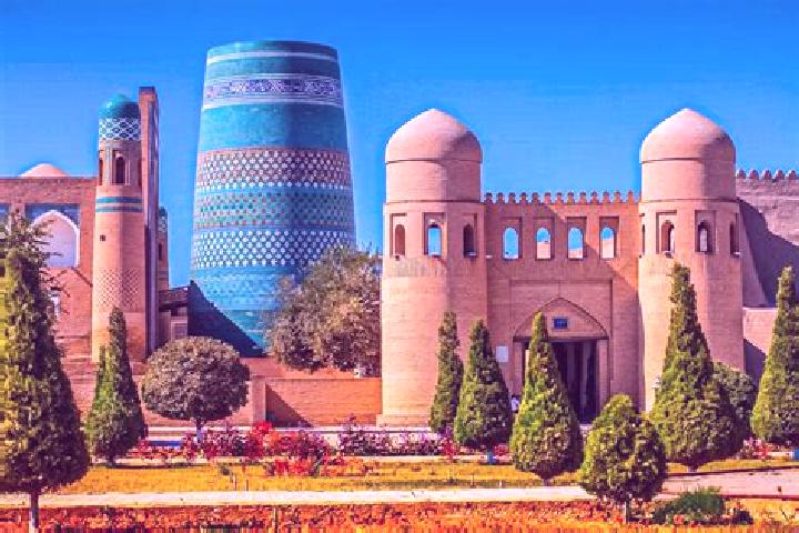 Lucy, 20 — Escort in Urganch, Uzbekistan