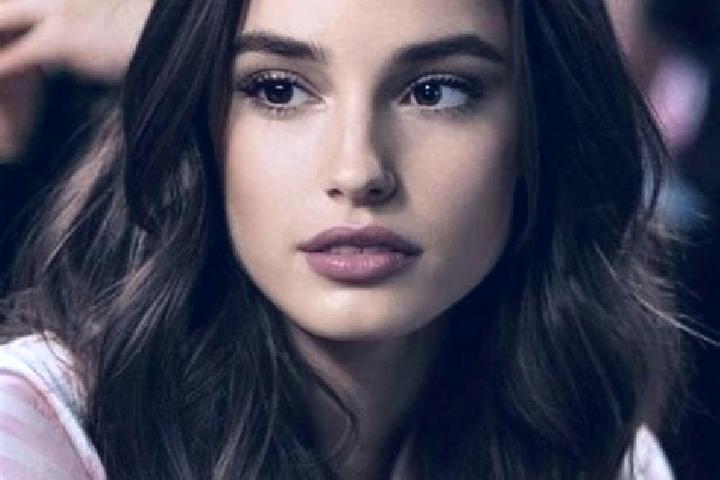 Lucy, 21, a brunette brown-eyed indian companion based in Rodovre. Offering Tantra, Deep French Kissing, CIM. Available for incall and outcall, day and eveni...
