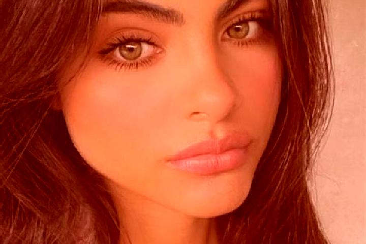 Lucy, 21, a red dark-eyed indian companion based in Coscamila. Offering A-Level, Domination, Dinner Date, CIM. Available for incall and outcall, overnight bo...