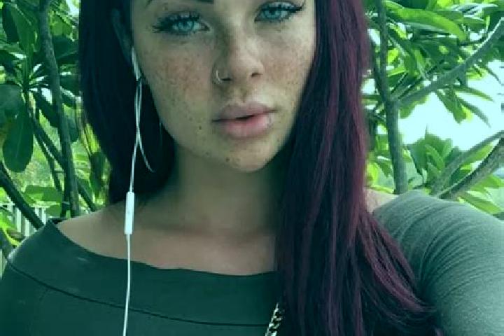 Lucy, 21, a red dark-eyed mediterranean companion based in Mitterndorf an der Fischa. Offering Tantra, Duos, OWO. Available for incall and outcall, day and e...