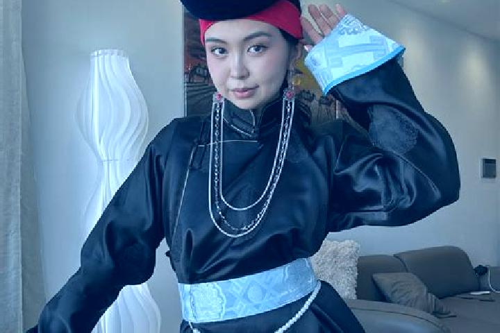 Lucy, 21 — Escort in Arvayheer, Mongolia