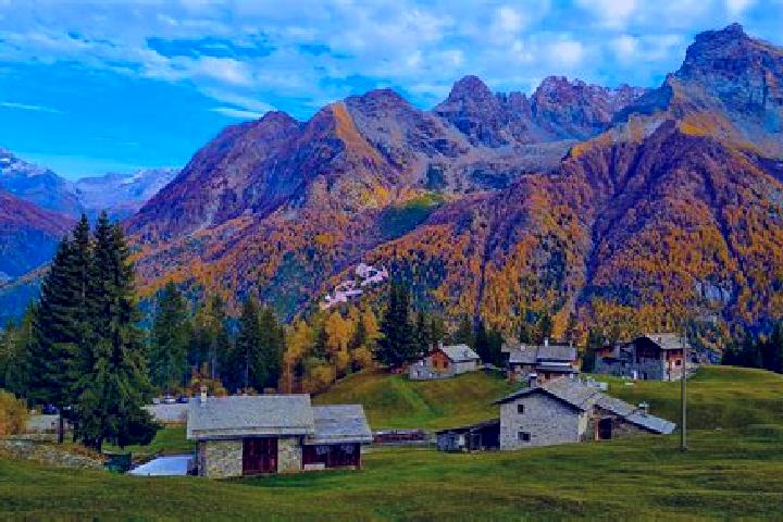 Lucy, 21 — Escort in Chiesa in Valmalenco, Italy