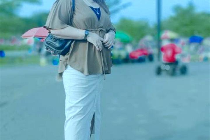 Lucy, 21 — Escort in Cikiwul Satu, Indonesia