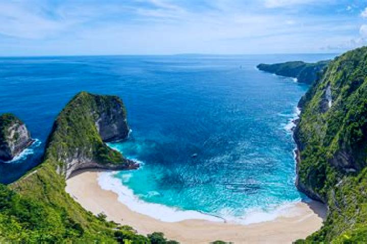Lucy, 21 — Escort in Feuknoni, Indonesia