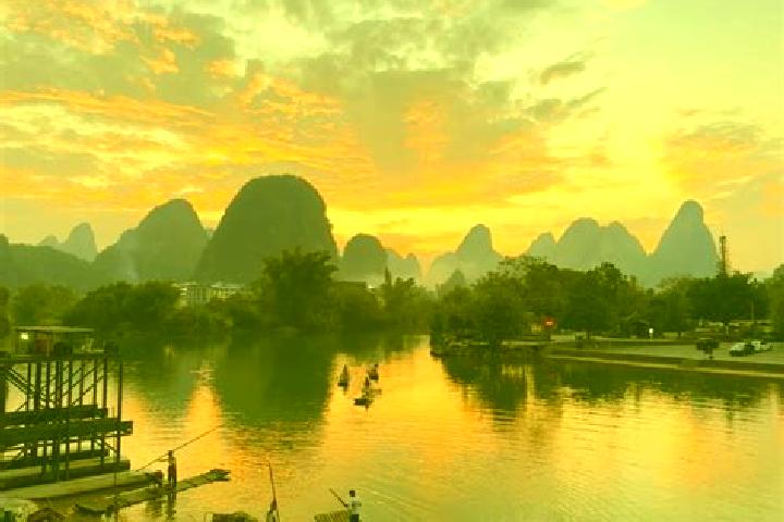 Lucy, 21 — Escort in Fushui, China