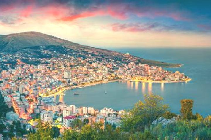 Lucy, 21 — Escort in Himare, Albania