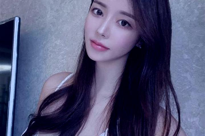 Lucy, 21 — Escort in Taishihe, China