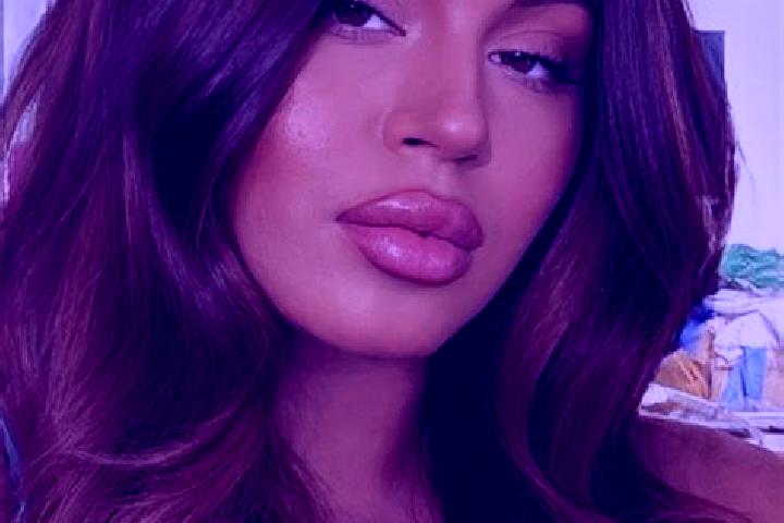 Lucy, 22, a auburn brown-eyed latina companion based in Cozar. Offering OWO, Duos, Party Girl. Available for incall and outcall, overnight bookings available.