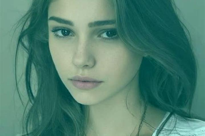 Lucy, 22, a brunette brown-eyed slavic companion based in Beaupre. Offering Dinner Date, Couples, 69, Massage, Tantra. Available for incall and outcall, over...