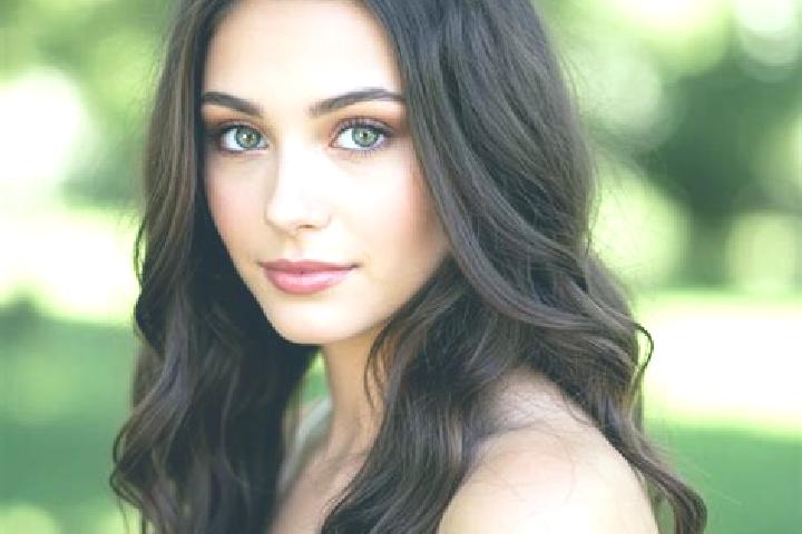 Lucy, 22, a brunette hazel-eyed european companion based in Orota. Offering CIM, Couples. Available for incall and outcall, day and evening dates.