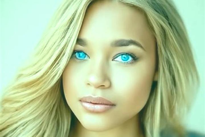 Lucy, 22, a chestnut blue-eyed latina companion based in Serravalle Sesia. Offering CIM, Fetish, OWO, A-Level. Available for incall and outcall, day and even...