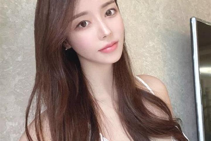 Lucy, 22 — Escort in Alamaiti, China