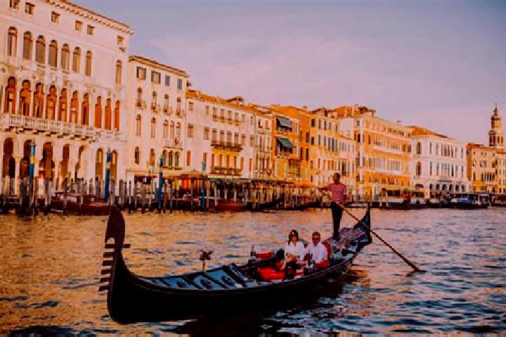 Lucy, 22 — Escort in Gondola, Mozambique