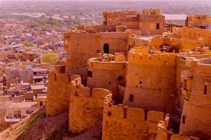 Lucy, 22 — Escort in Jaisalmer, India