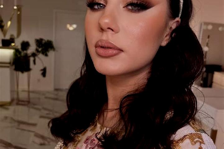 Lucy, 22 — Escort in Mieleszyn, Poland
