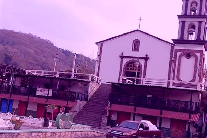 Lucy, 22 — Escort in San Martin Chalchicuautla, Mexico