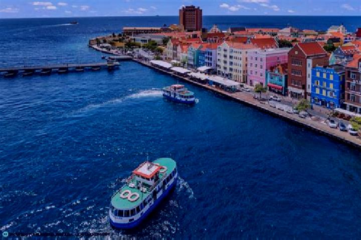 Lucy, 22 — Escort in Santa Rosa, Curacao