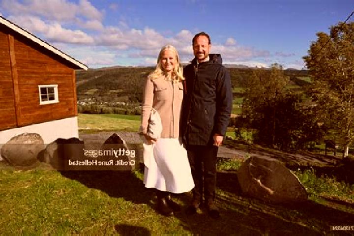 Lucy, 22 — Escort in Storen, Norway