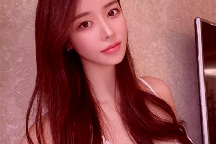 Lucy, 22 — Escort in Weixinghu, China