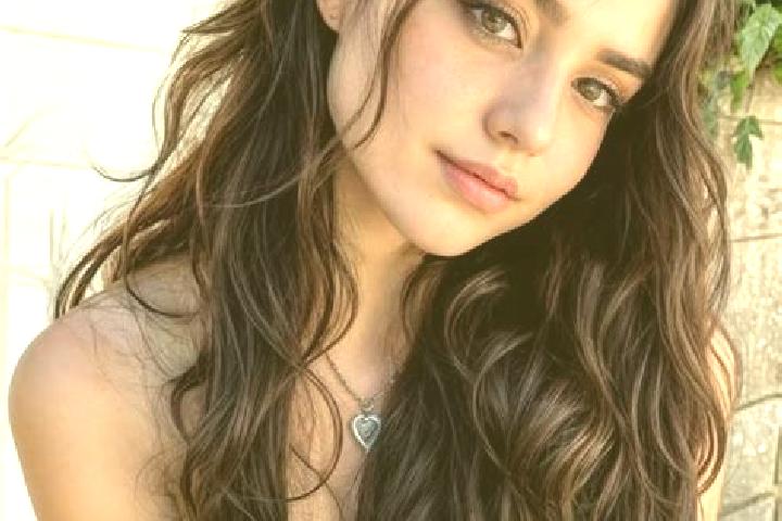 Lucy, 23, a auburn hazel-eyed caribbean companion based in Ingombota. Offering Domination, BDSM, Dinner Date, Travel Companion, A-Level. Available for incall...