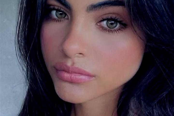 Lucy, 23, a black brown-eyed indian companion based in Oberengstringen / Kirchweg. Offering Travel Companion, Deep French Kissing, Striptease. Available for ...