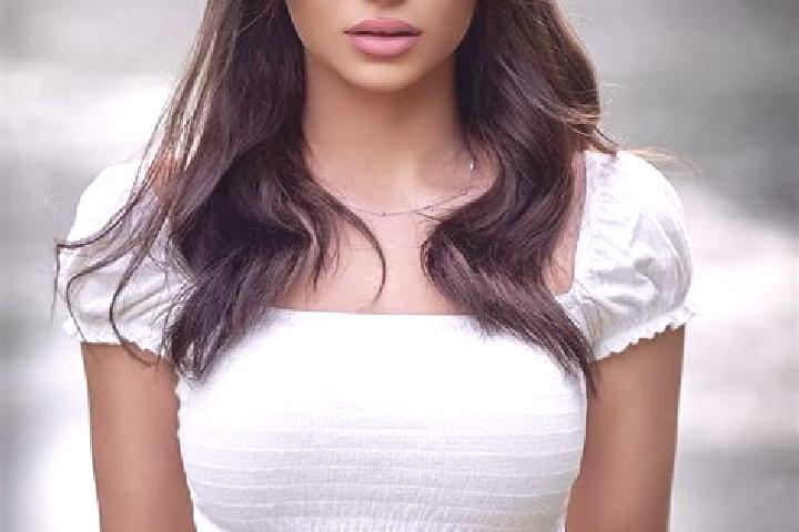 Lucy, 23, a brunette brown-eyed slavic companion based in Melloesa. Offering A-Level, Tantra. Available for incall and outcall, day and evening dates.