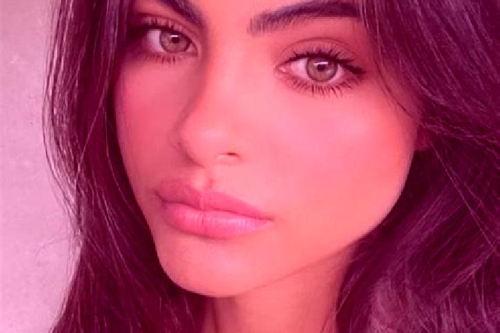 Lucy, 23, a brunette green-eyed latina companion based in Rogeno. Offering A-Level, GFE, Deep French Kissing, Overnight. Available for incall and outcall, da...