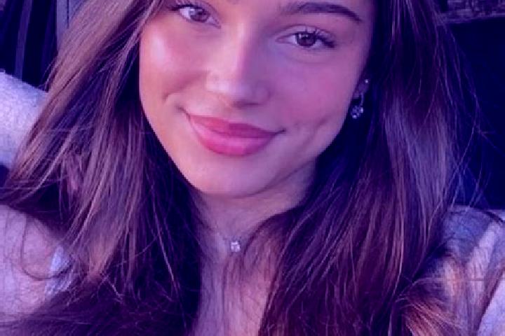 Lucy, 23, a brunette hazel-eyed caribbean companion based in Assoro. Offering CIM, Deep French Kissing, Travel Companion. Available for incall and outcall, o...