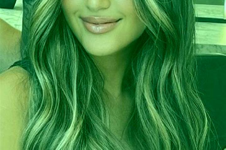 Lucy, 23, a dark blonde brown-eyed mediterranean companion based in Arediou. Offering Travel Companion, Striptease, A-Level. Available for incall and outcall...