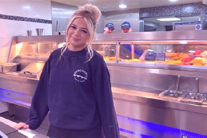 Lucy, 23, a red hazel-eyed middle eastern companion based in Ruddington. Offering Party Girl, BDSM, Dinner Date, Roleplay. Available for incall and outcall, ...