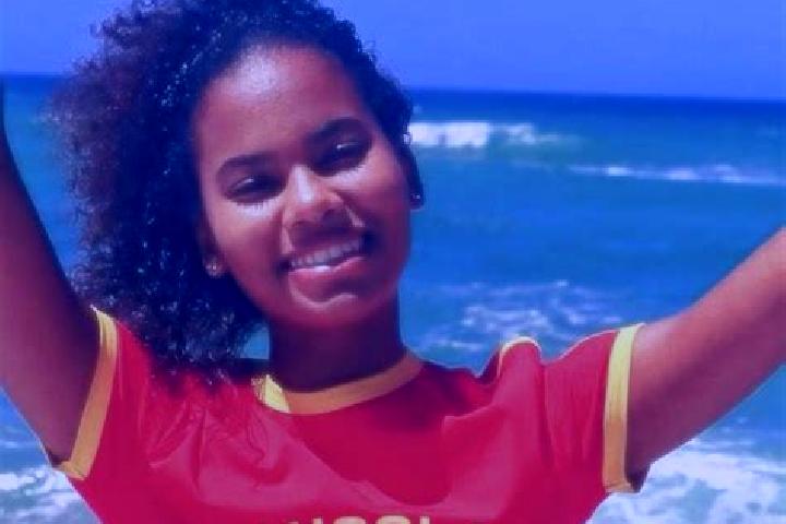 Lucy, 23 — Escort in Cariango, Angola