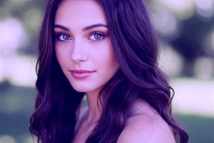 Lucy, 24, a brunette hazel-eyed mixed companion based in Goi. Offering Overnight, A-Level. Available for incall and outcall, day and evening dates.