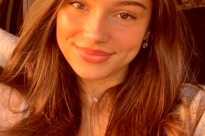 Lucy, 24, a chestnut hazel-eyed middle eastern companion based in Los Cajones. Offering Massage, Tantra, Erotic Massage, CIM. Available for incall and outcal...