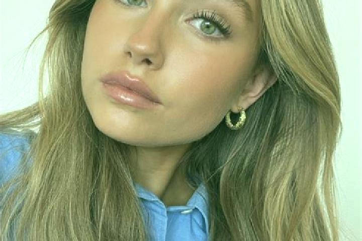 Lucy, 24, a dark blonde green-eyed mixed companion based in Silver Spring. Offering Domination, Travel Companion, Massage, CIM, Roleplay. Available for incal...