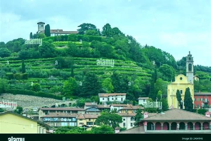 Lucy, 24 — Escort in Carobbio degli Angeli, Italy