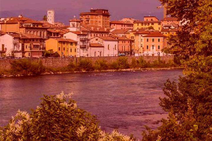 Lucy, 24 — Escort in Pescantina, Italy
