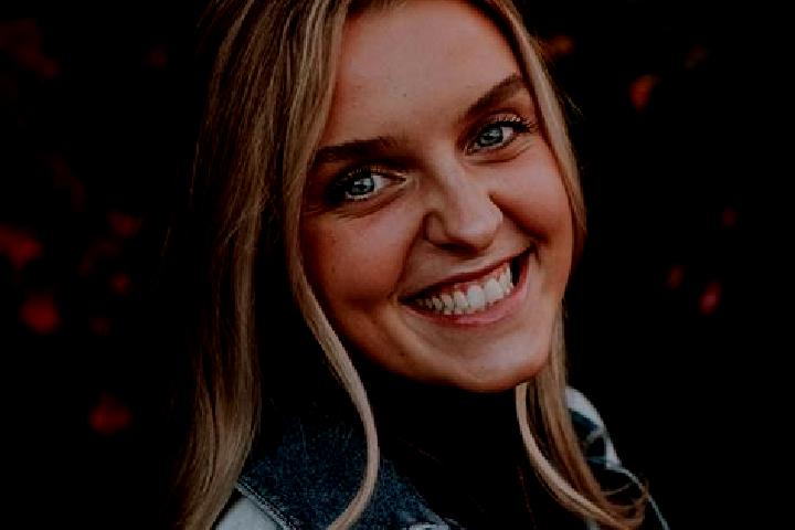 Lucy, 24 — Escort in Ravenna, United States