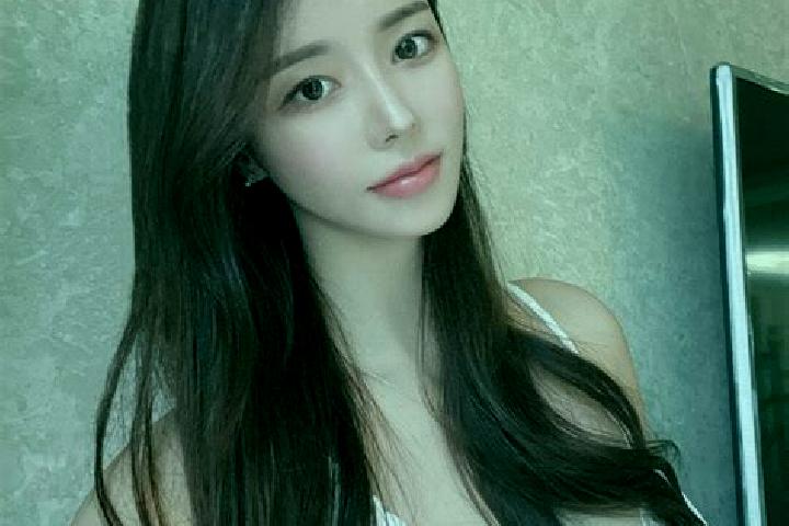 Lucy, 24 — Escort in Siquanpu, China
