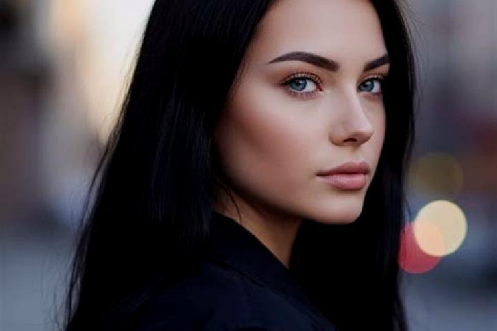 Lucy, 25, a auburn blue-eyed latina companion based in Cuijiaba. Offering Duos, A-Level, Domination. Available for incall and outcall, day and evening dates.