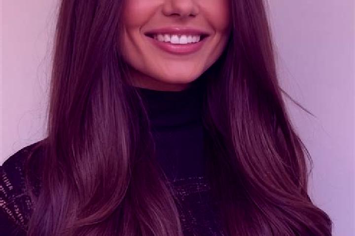 Lucy, 25, a brunette dark-eyed mixed companion based in Stroud. Offering Travel Companion, GFE, Fetish. Available for incall and outcall, day and evening dates.