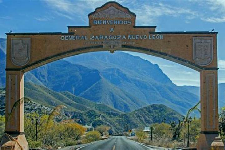 Lucy, 25 — Escort in El Salto de Espejo, Mexico