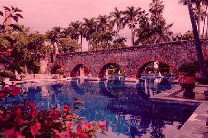 Lucy, 25 — Escort in Ex-hacienda la Concepcion, Mexico
