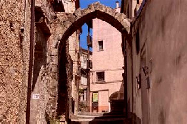 Lucy, 25 — Escort in San Giovanni in Croce, Italy