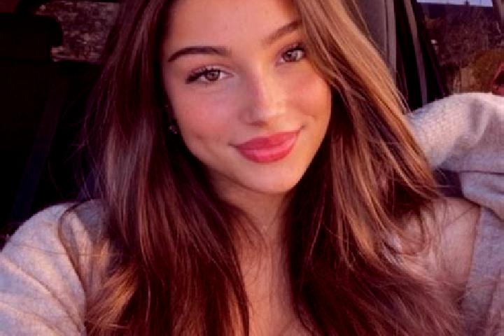 Lucy, 26, a blonde hazel-eyed latina companion based in Fiumefreddo Sicilia. Offering Striptease, Massage, Dinner Date, Party Girl. Available for incall and ...