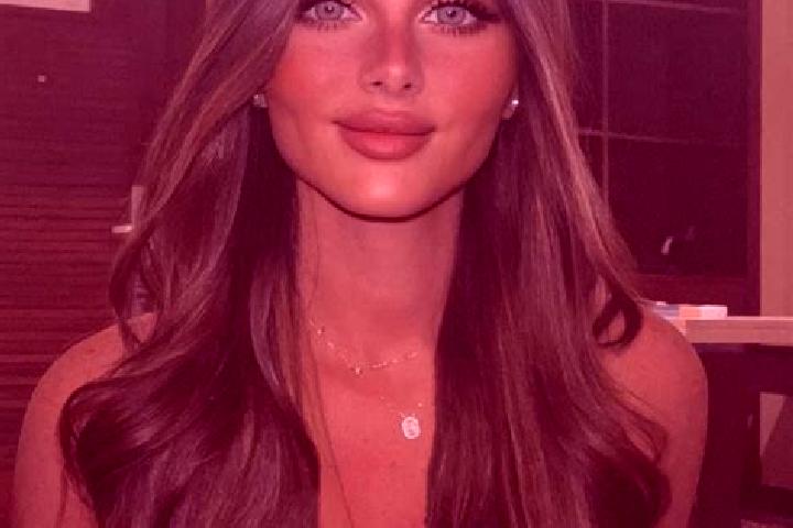 Lucy, 26, a brunette dark-eyed slavic companion based in Cronenberg. Offering Erotic Massage, Party Girl, Overnight, Girlfriend Experience. Available for inc...