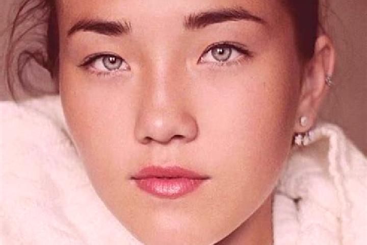 Lucy, 26, a chestnut blue-eyed caucasian companion based in Saint-Remy. Offering CIM, Massage. Available for incall and outcall, overnight bookings available.