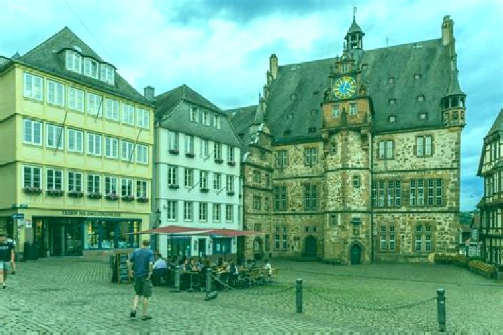 Lucy, 26 — Escort in Oberstadt, Germany