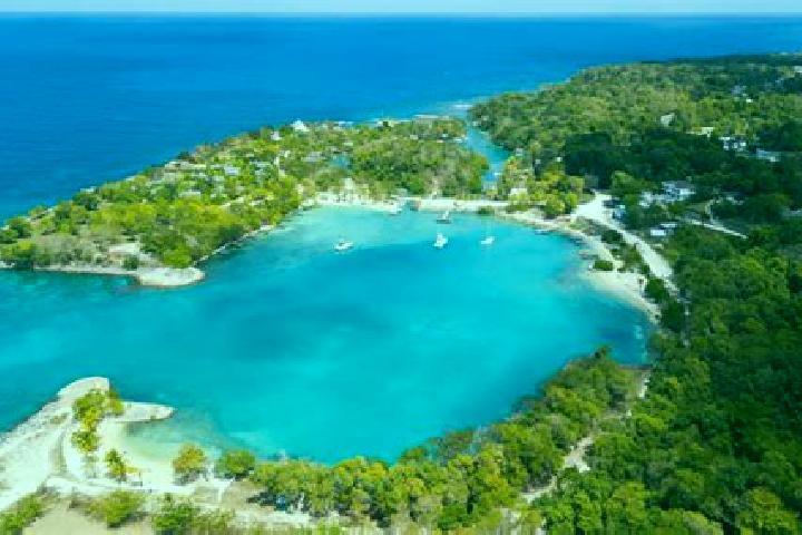 Lucy, 26 — Escort in Oracabessa, Jamaica